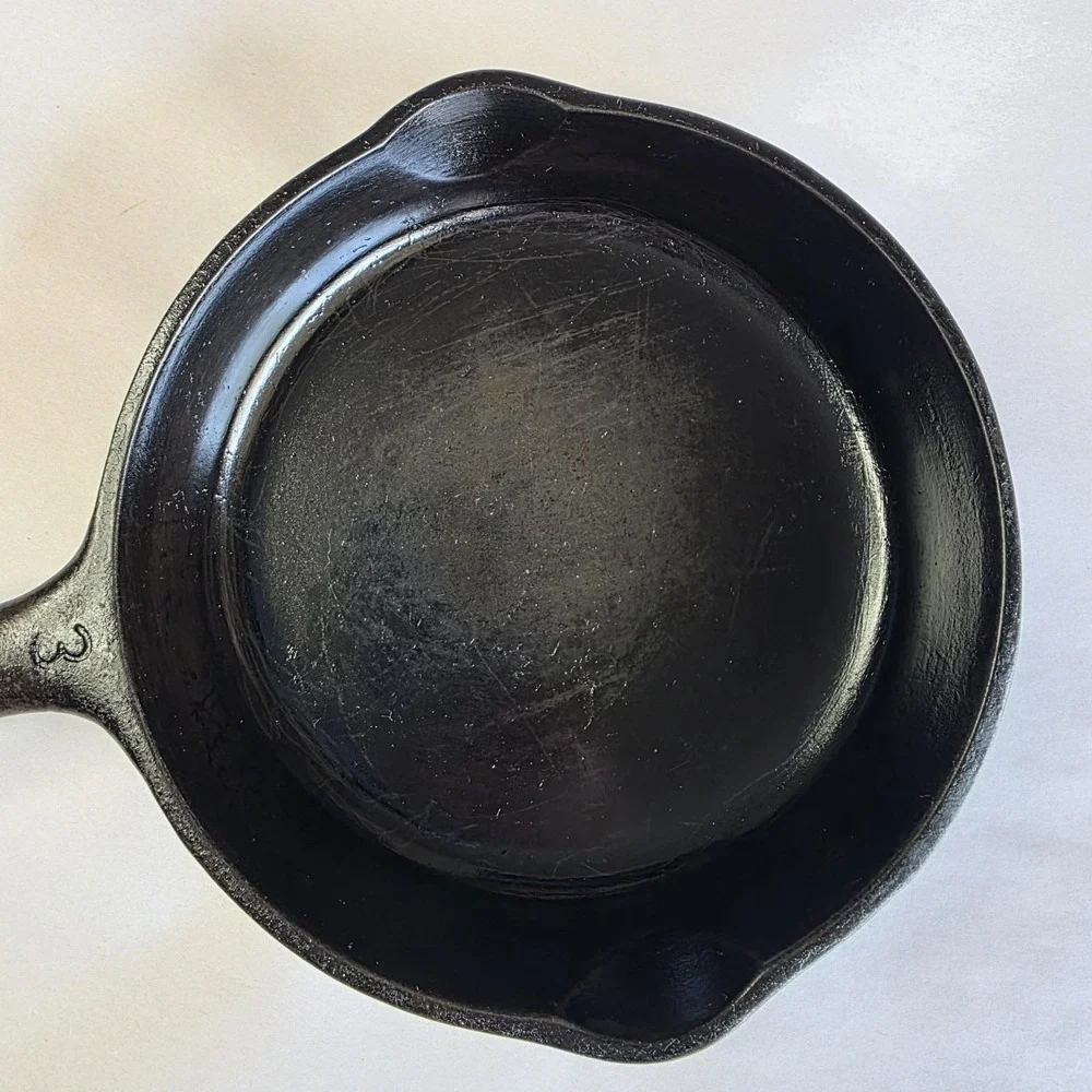 VTG Wagner Ware Stylized Sidney O No. 3 Cast Iron Skillet 1053 P
